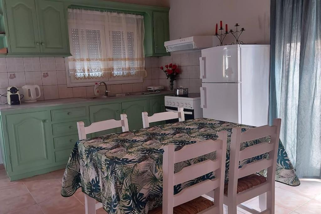 Colorful 2-Bedroom House In Γάιος Εξωτερικό φωτογραφία