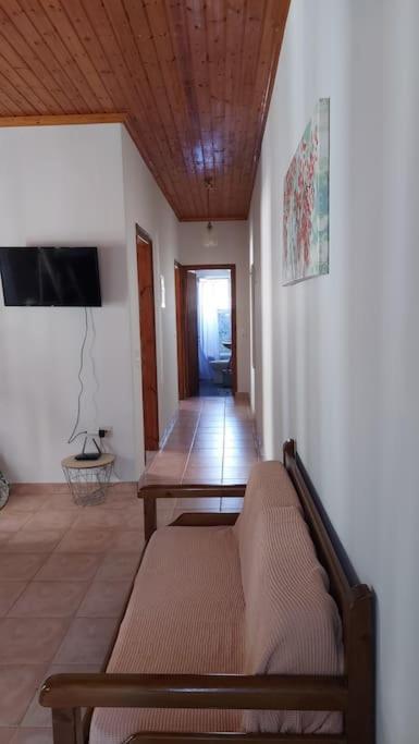 Colorful 2-Bedroom House In Γάιος Εξωτερικό φωτογραφία